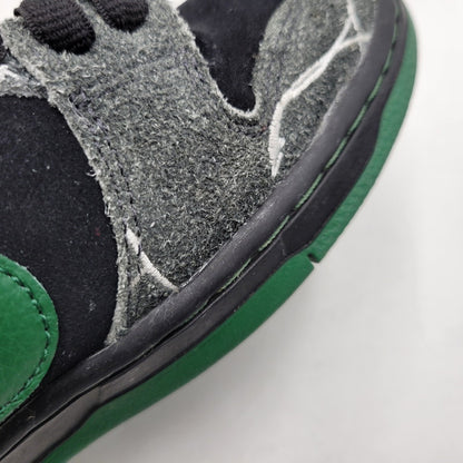 【中古品】【メンズ】 NIKE SB ナイキエスビー ×THERE SKATEBOARDS ゼア スケートボード HF7743-001 DUNK LOW PRO ダンク ロー プロ スニーカー 靴 160-260716-kh-23-izu サイズ：26.5 カラー：BLACK/GORGE GREEN-WHITE 万代Net店