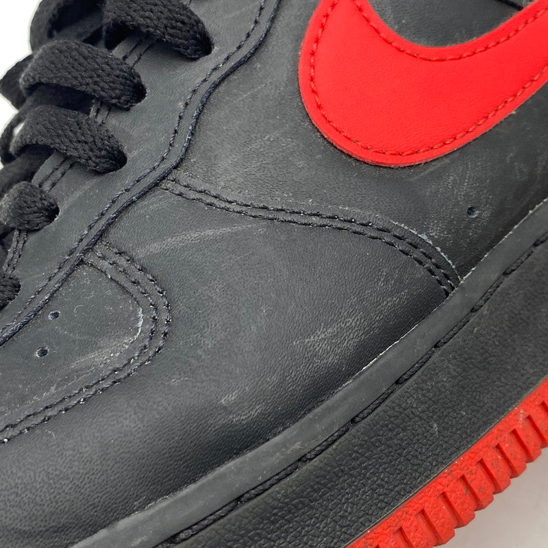 【中古品】【メンズ】 NIKE ナイキ FJ4146-002 AIR FORCE 1 LOW エア フォース 1 ロー スニーカー 靴 160-260720-kh-09-izu サイズ：26.5 カラー：BLACK/BLACK/UNIVERSITY RED 万代Net店