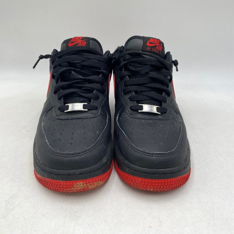 【中古品】【メンズ】 NIKE ナイキ FJ4146-002 AIR FORCE 1 LOW エア フォース 1 ロー スニーカー 靴 160-260720-kh-09-izu サイズ：26.5 カラー：BLACK/BLACK/UNIVERSITY RED 万代Net店