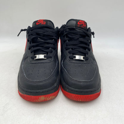 【中古品】【メンズ】 NIKE ナイキ FJ4146-002 AIR FORCE 1 LOW エア フォース 1 ロー スニーカー 靴 160-260720-kh-09-izu サイズ：26.5 カラー：BLACK/BLACK/UNIVERSITY RED 万代Net店
