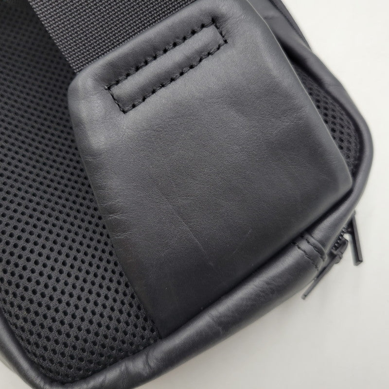 【中古品】【メンズ/レディース】 PORTER ポーター 023-03761 ALOOF WAIST BAG アルーフ ウエスト バッグ カバン 188-260716-kh-15-izu カラー：ブラック 万代Net店