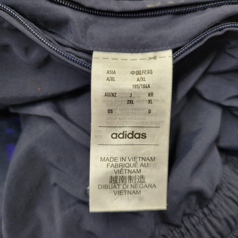 【中古品】【メンズ】 ADIDAS アディダス IQ0549 REAL MADRID ANTHEM JACKET レアル マドリード アンセム ジャケット アウター 148-260716-kh-26-izu サイズ：2XL カラー：ネイビー×マルチ 万代Net店