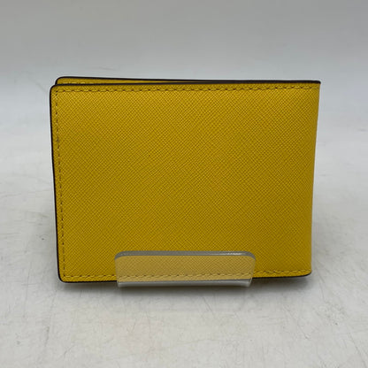 【中古品】【メンズ/レディース】 MICHAEL KORS マイケルコース 36S5LCOF2U LEATHER BILLFOLD WALLET WITH PASS CASE レザー ビルフォールド ウォレット ウィズ パスケース 二つ折り財布 財布 200-260721-cs-17-izu カラー：イエロー 万代Net店