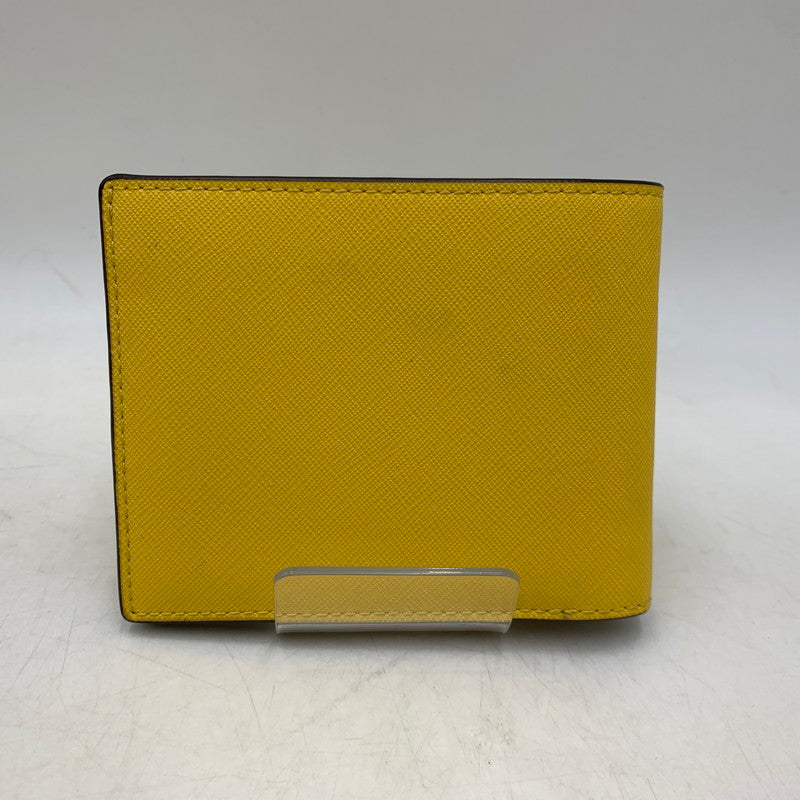 【中古品】【メンズ/レディース】 MICHAEL KORS マイケルコース 36S5LCOF2U LEATHER BILLFOLD WALLET WITH PASS CASE レザー ビルフォールド ウォレット ウィズ パスケース 二つ折り財布 財布 200-260721-cs-17-izu カラー：イエロー 万代Net店