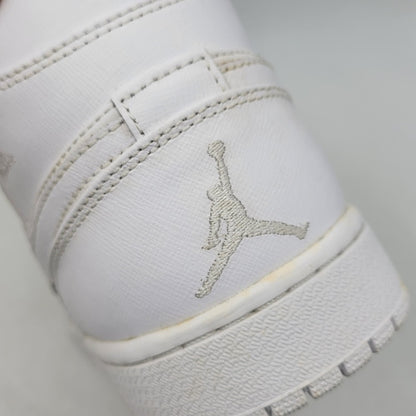 【中古品】【メンズ】 NIKE ナイキ 554724-100 AIR JORDAN 1 RETRO MID エア ジョーダン ワン レトロ ミッド スニーカー シューズ 靴 160-260719-cs-07-izu サイズ：30cm カラー：WHITE/WHITE-COOL GREY 万代Net店
