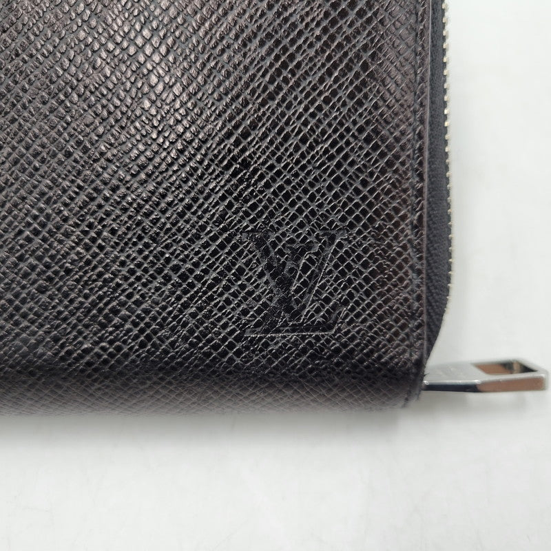 【中古品】【メンズ/レディース】 LOUIS VUITTON ルイ・ヴィトン M30513 CA4177 タイガ ジッピーオーガナイザー 長財布 財布 179-260719-cs-02-izu カラー：ブラック 万代Net店