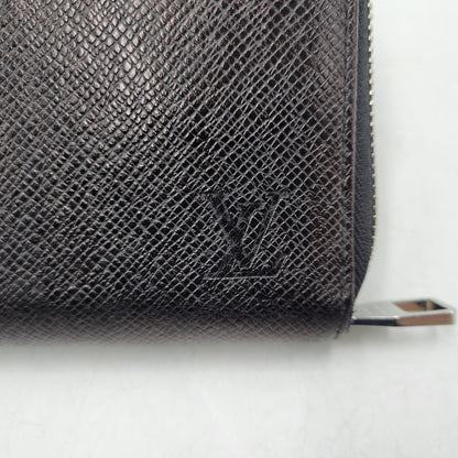 【中古品】【メンズ/レディース】 LOUIS VUITTON ルイ・ヴィトン M30513 CA4177 タイガ ジッピーオーガナイザー 長財布 財布 179-260719-cs-02-izu カラー：ブラック 万代Net店