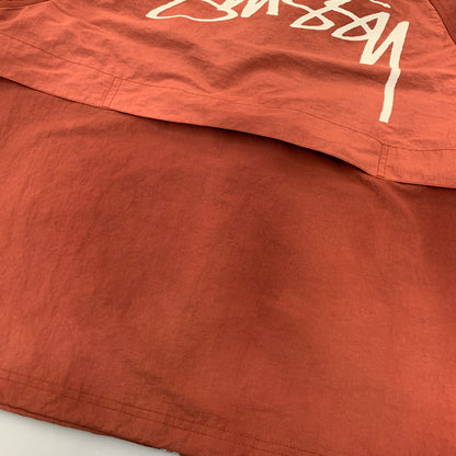 【中古品】【メンズ】 STUSSY ステューシー 115745 BEACH SHELL WAVE DYE ビーチ シェル ウェーブダイ ジャケット アウター 142-260720-kh-03-izu サイズ：L カラー：レッド系 万代Net店