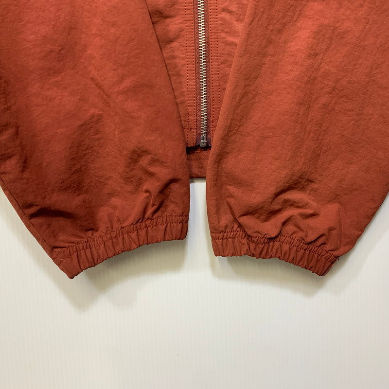 【中古品】【メンズ】 STUSSY ステューシー 115745 BEACH SHELL WAVE DYE ビーチ シェル ウェーブダイ ジャケット アウター 142-260720-kh-03-izu サイズ：L カラー：レッド系 万代Net店
