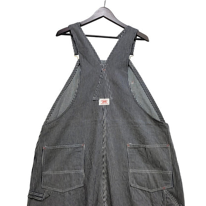 【中古品】【メンズ】 ROUND HOUSE ラウンドハウス HICKORY OVERALLS LOT45 ヒッコリー オーバーオール USA製 156-260720-as-30-izu サイズ：46×32 カラー：ネイビー×ホワイト 万代Net店
