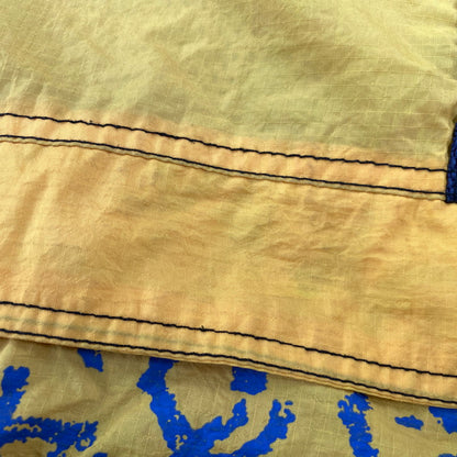 【中古品】【メンズ】 OLD NIKE オールド ナイキ 白タグ 90S 幾何学模様 ZIPUP NYLON JACKET ジップ アップ ナイロン ジャケット アウター 146-260721-cs-07-izu サイズ：XL カラー：イエロー×ブルー 万代Net店