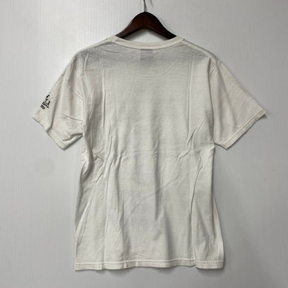 【中古品】【メンズ】 STUSSY ステューシー × J DILLA Jディラ DONUT SS TEE ドーナツ ショートスリーブ Tシャツ 半袖 142-260725-as-08-izu サイズ：S カラー：ホワイト 万代Net店