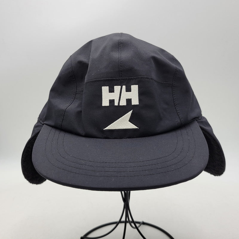 【中古美品】【メンズ/レディース】 HELLY HANSEN × ヘリーハンセン DESCENDANT ディセンダント HC92273DC 22AW CETUS HELLY TECH 5 PANEL シータス ヘリーテック ファイブパネル キャップ 帽子 185-260724-ya-18-izu サイズ：F カラー：ブラック 万代Net店