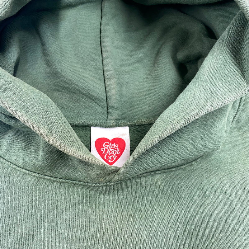 【中古品】【メンズ】 GIRLS DON'T CRY ガールズドントクライ BACK LOGO HOODIE バック ロゴ フーディー トップス 長袖 142-260721-cs-12-izu サイズ：XL カラー：グリーン 万代Net店