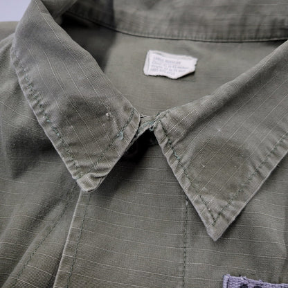 【中古品】【メンズ】 U.S.ARMY ユーエスアーミー 8405-935-4711 DSA100-69-C-1362 COMBAT TROPICAL RIP-STOP JUNGLE FATIGUE JACKET ジャケット 146-260723-kh-11-izu サイズ：LARGE-REGULAR カラー：カーキ 万代Net店