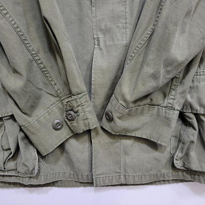 【中古品】【メンズ】 U.S.ARMY ユーエスアーミー 8405-935-4711 DSA100-69-C-1362 COMBAT TROPICAL RIP-STOP JUNGLE FATIGUE JACKET ジャケット 146-260723-kh-11-izu サイズ：LARGE-REGULAR カラー：カーキ 万代Net店