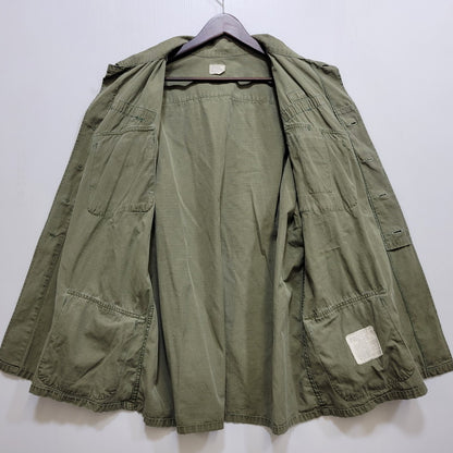 【中古品】【メンズ】 U.S.ARMY ユーエスアーミー 8405-935-4711 DSA100-69-C-1362 COMBAT TROPICAL RIP-STOP JUNGLE FATIGUE JACKET ジャケット 146-260723-kh-11-izu サイズ：LARGE-REGULAR カラー：カーキ 万代Net店