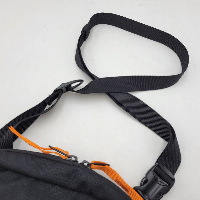 【中古品】【メンズ/レディース】 MYSTERY RANCH ミステリーランチ SHOULDER BAG ショルダー バッグ カバン 188-260726-kh-08-izu カラー：ブラック 万代Net店