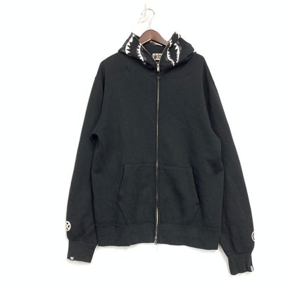 【中古品】【メンズ】 A BATHING APE アベイシングエイプ × BOUNTY HUNTER バウンティハンター 001ZPD231921X SHARK FULL ZIP HOODIE シャーク フル ジップ フーディー トップス 長袖 142-260724-ya-09-izu サイズ：XL カラー：ブラック 万代Net店