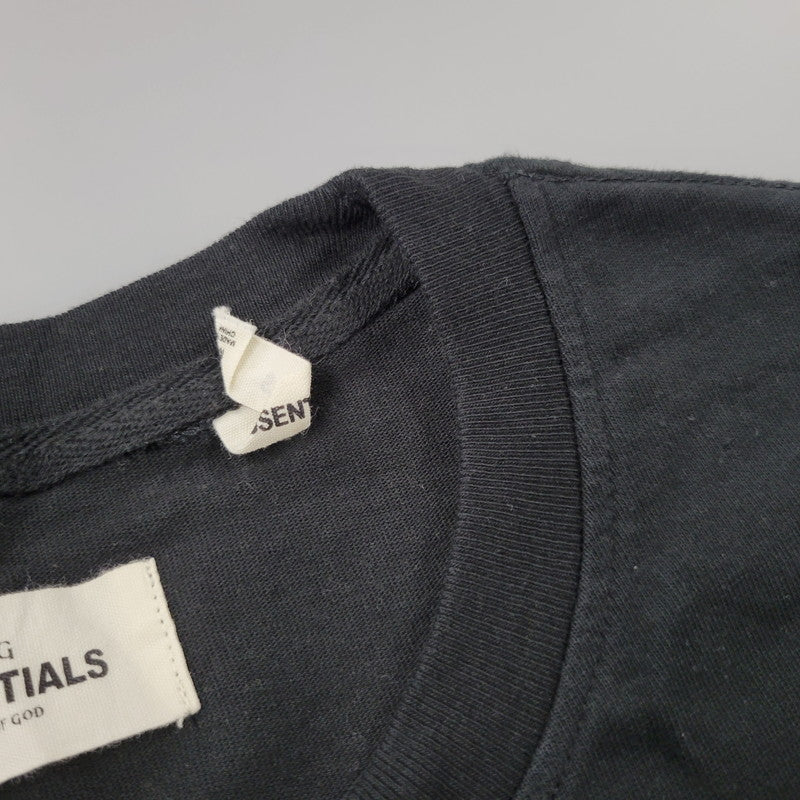 【中古品】【メンズ】 FEAR OF GOD ESSENTIALS フィア オブ ゴッド エッセンシャルズ BACK LOGO OVERSIZE L S TEE バック ロゴ オーバーサイズ Tシャツ 長袖 トップス 142-260726-yn-05-izu サイズ：M カラー：ブラック 万代Net店