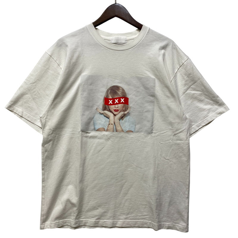 【中古品】【メンズ】 GOD SLECTION XXX ゴッドセレクショントリプルエックス GX-S22-ST-16 TAYLOR SWIFT PHOTO SS TEE テイラースウィフト フォト ショートスリーブ Tシャツ トップス 半袖 142-260730-cs-09-izu サイズ：XL カラー：ホワイト 万代Net店