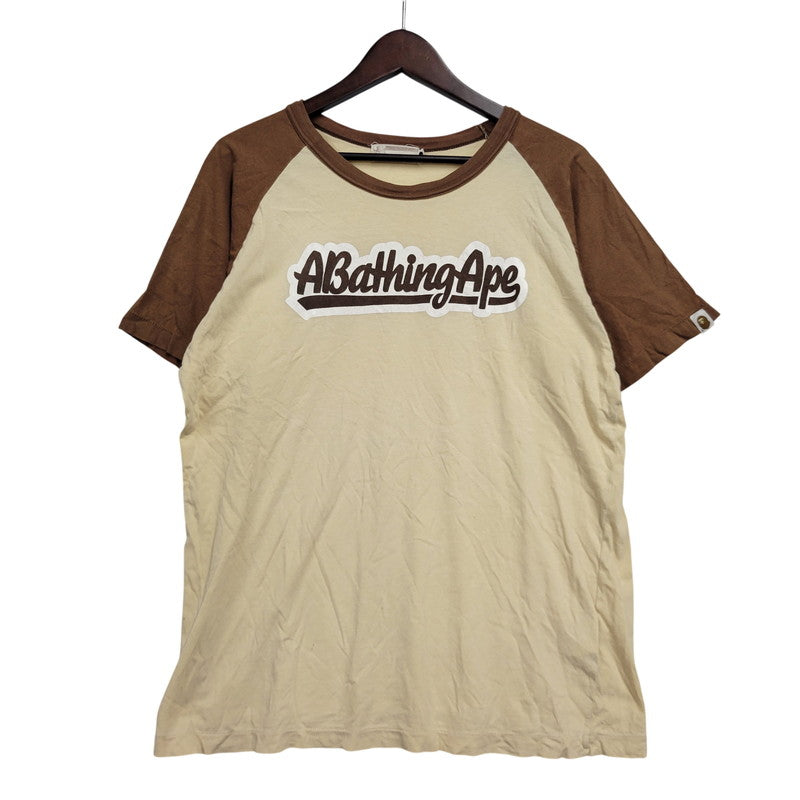 【中古品】【メンズ】 A BATHING APE アベイシングエイプ LOGO PRINT RAGLAN SLEEVE TEE ロゴプリント ラグラン スリーブ Tシャツ 初期タグ プリント 半袖 トップス 142-260728-ay-03-izu サイズ：M カラー：ブラウン×ベージュ 万代Net店