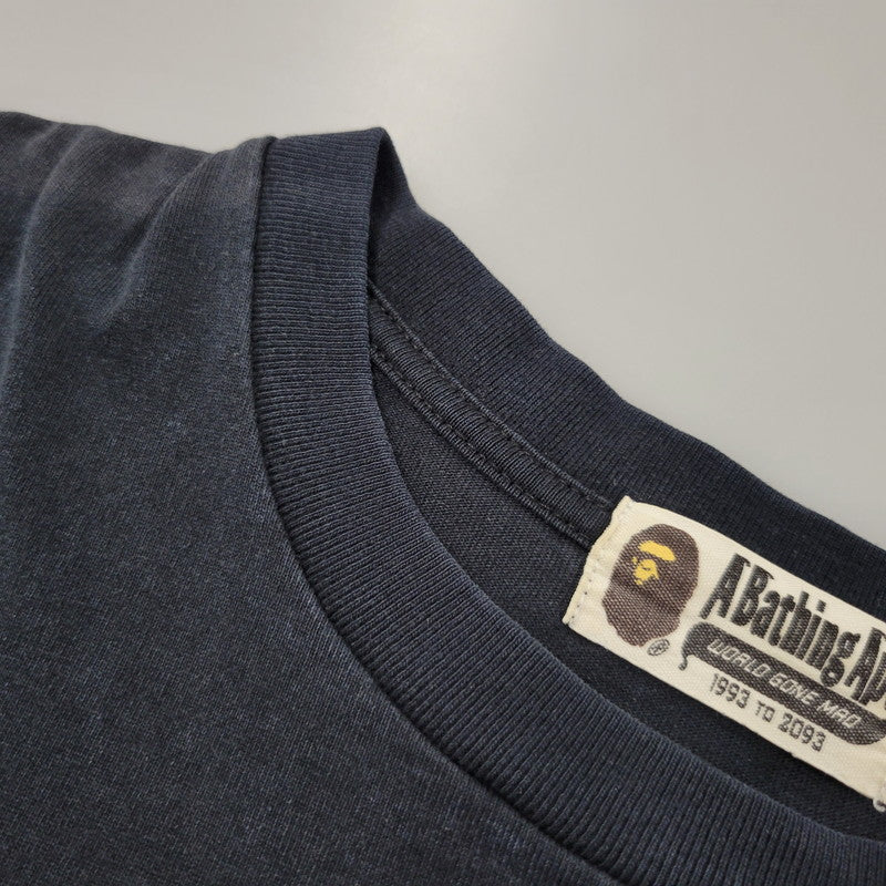 【中古品】【メンズ】 A BATHING APE アベイシングエイプ COLLEGE PRINT LS TEE カレッジ プリント ロングスリーブ Tシャツ プリント 長袖 トップス 142-260728-ay-05-izu サイズ：M カラー：ブラック 万代Net店