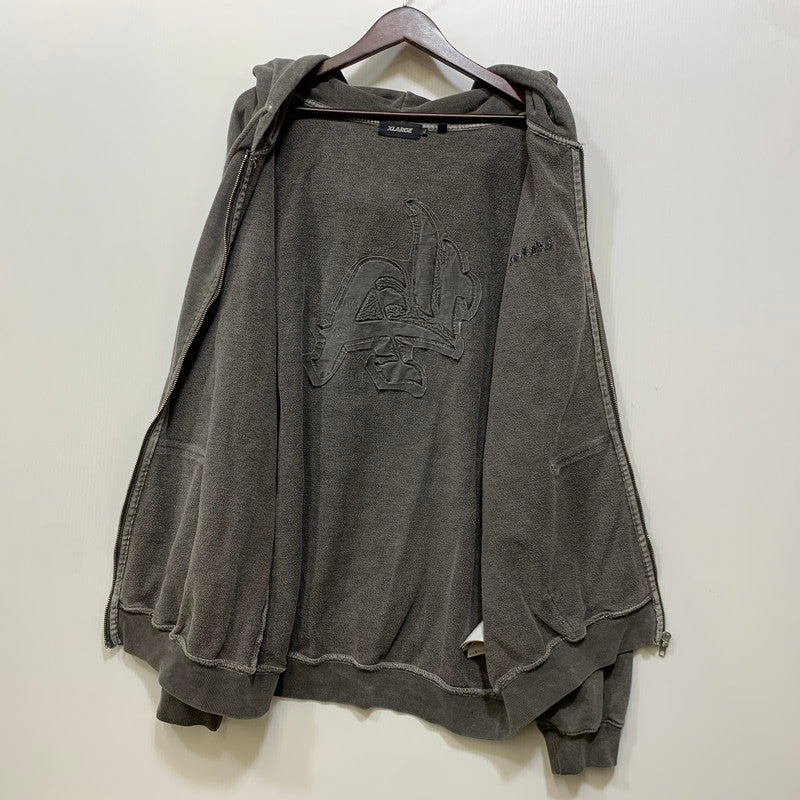【中古品】【メンズ】 XLARGE エクストララージ 101223012002 PIGMENT DYED EMBOSS LOGO ZIP HOODED SWEAT ピグメント ダイ エンボス ロゴ ジップ フーデッド スウェット トップス 長袖 142-260730-cs-27-izu サイズ：XL カラー：グレー 万代Net店