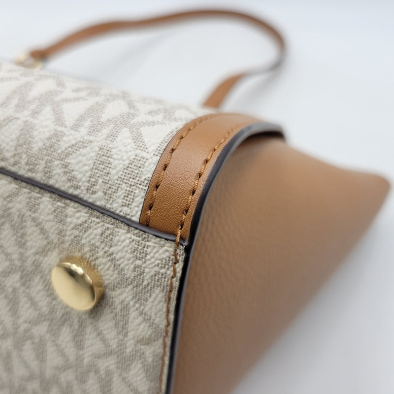 【中古品】【レディース】 Michael Kors マイケルコース CHANTAL MK TOTE BAG 30F2G7CT3B シャンタル シグネチャー トートバッグ カバン 鞄 188-260731-ay-02-izu カラー：ベージュ×ブラウン 万代Net店