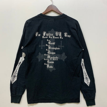 【中古品】【メンズ】 GILDAN ギルダン FOO FIGHTERS UK TOUR 2005 LS TEE ロングスリーブ Tシャツ 長袖 トップス 146-260731-ay-08-izu サイズ：M カラー：ブラック 万代Net店