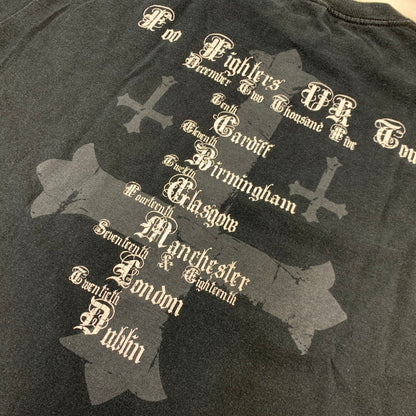 【中古品】【メンズ】 GILDAN ギルダン FOO FIGHTERS UK TOUR 2005 LS TEE ロングスリーブ Tシャツ 長袖 トップス 146-260731-ay-08-izu サイズ：M カラー：ブラック 万代Net店
