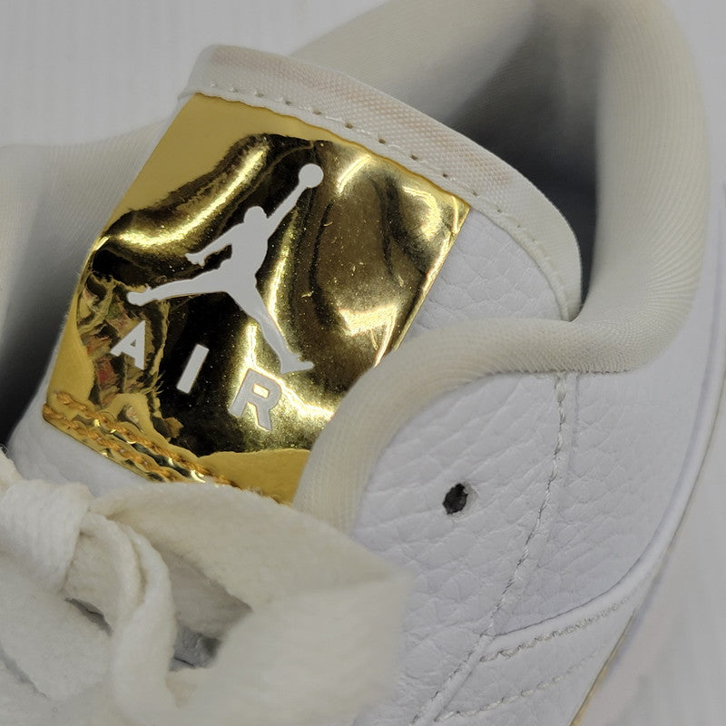 【中古品】【メンズ】 NIKE ナイキ AIR JORDAN 1 LOW SE CZ4776-100 エア ジョーダン 1 ロー SE スニーカー 靴 160-260729-as-20-izu サイズ：28.5cm カラー：WHITE/METALLIC GOLD-WHITE 万代Net店