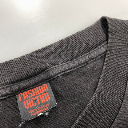 【現状渡し品】【メンズ】 FASHION VICTIM ファッションヴィクティム 90S BOO! PRINT SS TEE プリント ショートスリーブ Tシャツ トップス 半袖 146-260731-cs-04-izu サイズ：不明 カラー：ブラック 万代Net店
