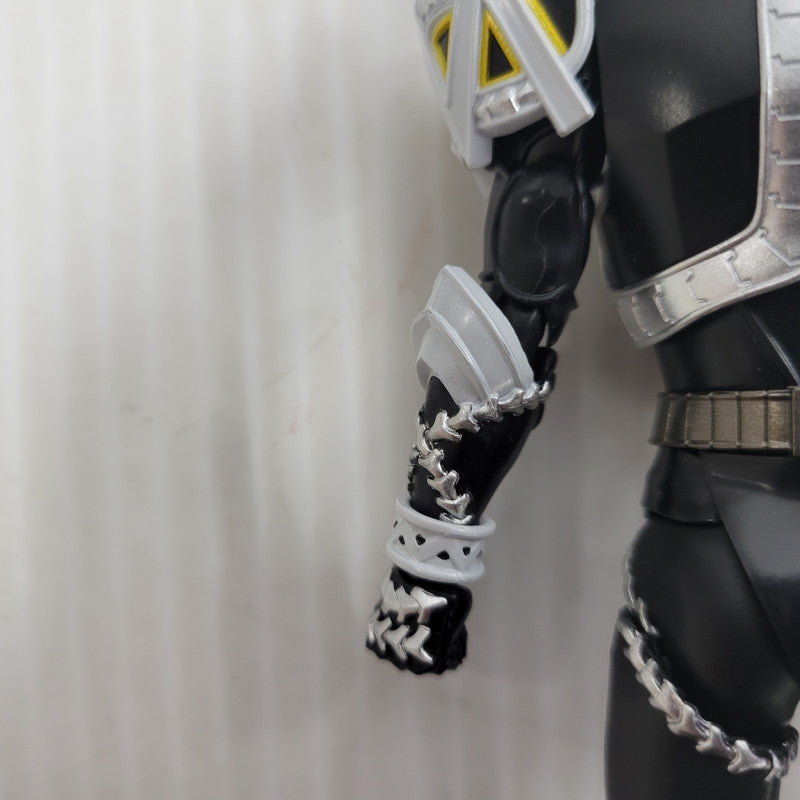 【中古品】 S.H.Figuarts 真骨彫製法 仮面ライダーサガ 042-260802-kk-17-izuh 万代Net店