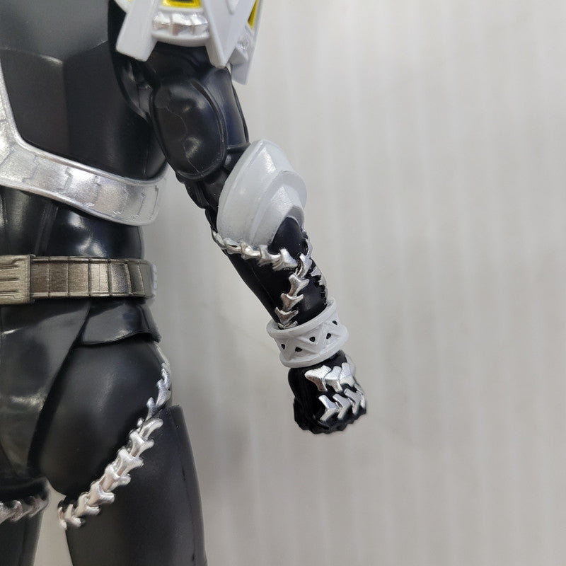 【中古品】 S.H.Figuarts 真骨彫製法 仮面ライダーサガ 042-260802-kk-17-izuh 万代Net店