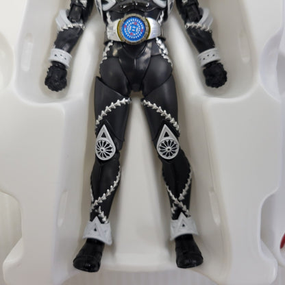 【中古品】 S.H.Figuarts 真骨彫製法 仮面ライダーサガ 042-260802-kk-17-izuh 万代Net店