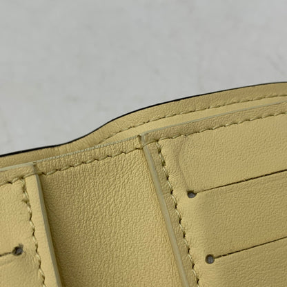 【中古品】【メンズ/レディース】 LOUIS VUITTON ルイ・ヴィトン ポルトフォイユ カプシーヌ コンパクト ウォレット 財布 179-260806-as-15-izu カラー：クリーム 万代Net店