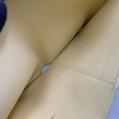 【中古品】【メンズ/レディース】 LOUIS VUITTON ルイ・ヴィトン ポルトフォイユ カプシーヌ コンパクト ウォレット 財布 179-260806-as-15-izu カラー：クリーム 万代Net店