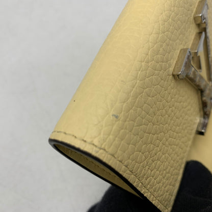 【中古品】【メンズ/レディース】 LOUIS VUITTON ルイ・ヴィトン ポルトフォイユ カプシーヌ コンパクト ウォレット 財布 179-260806-as-15-izu カラー：クリーム 万代Net店