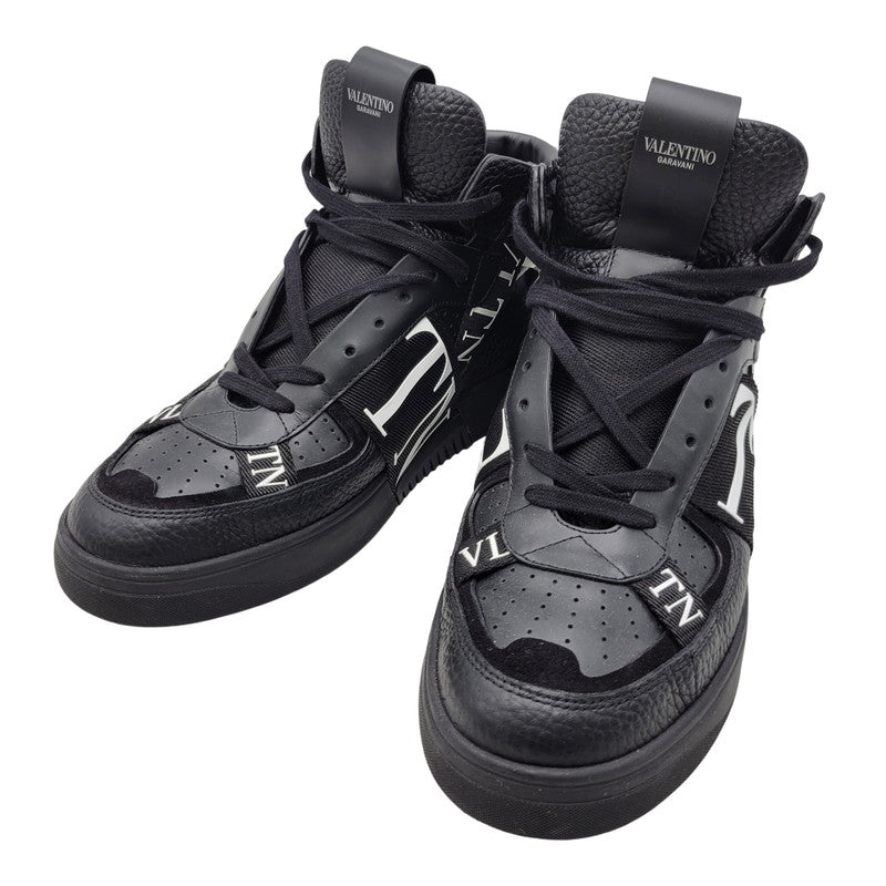【中古品】【メンズ】 Valentino Garavani ヴァレンティノ・ガラヴァーニ VLTN ALLOVER PRINT HI CUT SNEAKERS TVE03Y2 オールオーバープリント ハイカット スニーカー 靴 183-260801-as-06-izu サイズ：43 カラー：ブラック 万代Net店
