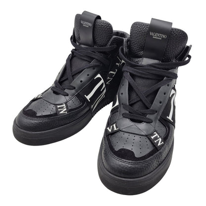 【中古品】【メンズ】 Valentino Garavani ヴァレンティノ・ガラヴァーニ VLTN ALLOVER PRINT HI CUT SNEAKERS TVE03Y2 オールオーバープリント ハイカット スニーカー 靴 183-260801-as-06-izu サイズ：43 カラー：ブラック 万代Net店