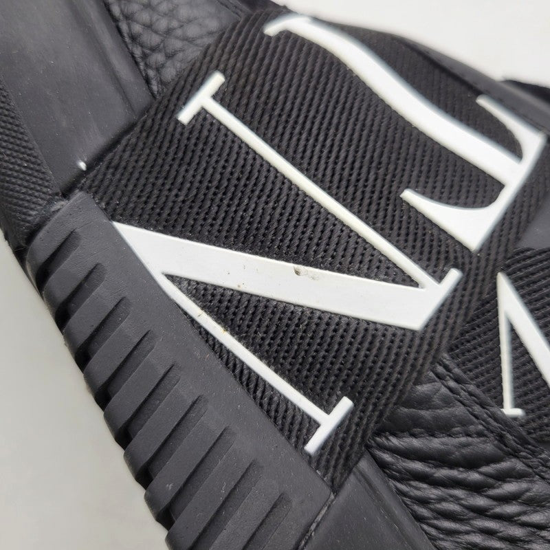 【中古品】【メンズ】 Valentino Garavani ヴァレンティノ・ガラヴァーニ VLTN ALLOVER PRINT HI CUT SNEAKERS TVE03Y2 オールオーバープリント ハイカット スニーカー 靴 183-260801-as-06-izu サイズ：43 カラー：ブラック 万代Net店