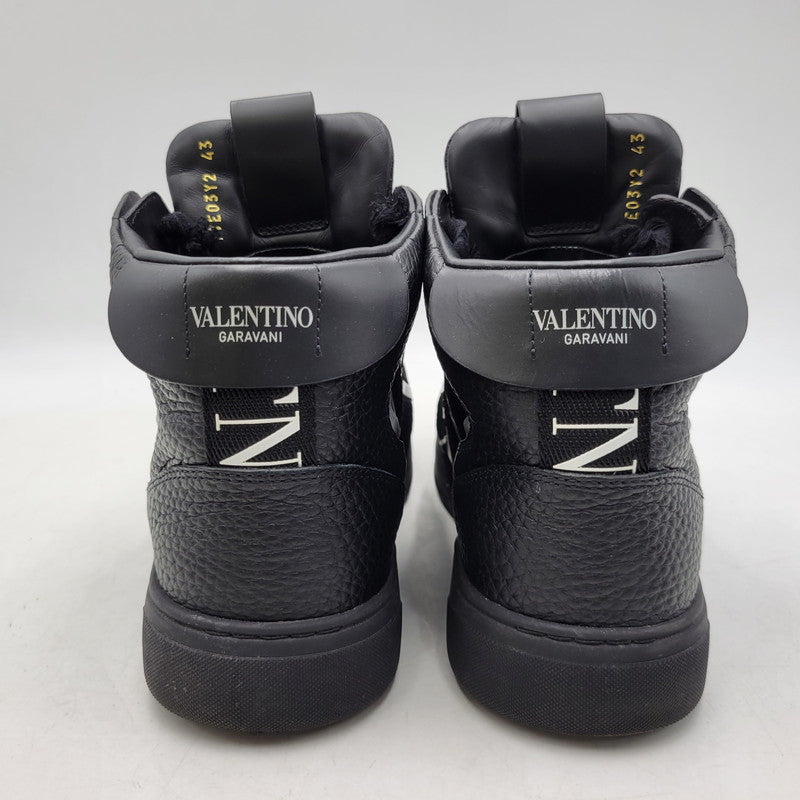 【中古品】【メンズ】 Valentino Garavani ヴァレンティノ・ガラヴァーニ VLTN ALLOVER PRINT HI CUT SNEAKERS TVE03Y2 オールオーバープリント ハイカット スニーカー 靴 183-260801-as-06-izu サイズ：43 カラー：ブラック 万代Net店
