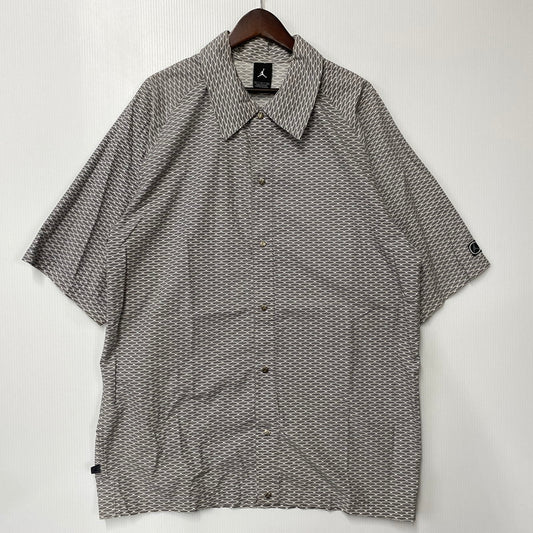 【中古品】【メンズ】 OLD NIKE JORDAN BRAND オールド ナイキ ジョーダン ブランド ALL OVER PATTERN COACH SHIRT JACKET オールオーバーパターン コーチシャツジャケット 146-260806-as-02-izu サイズ：L カラー：グレー系 万代Net店