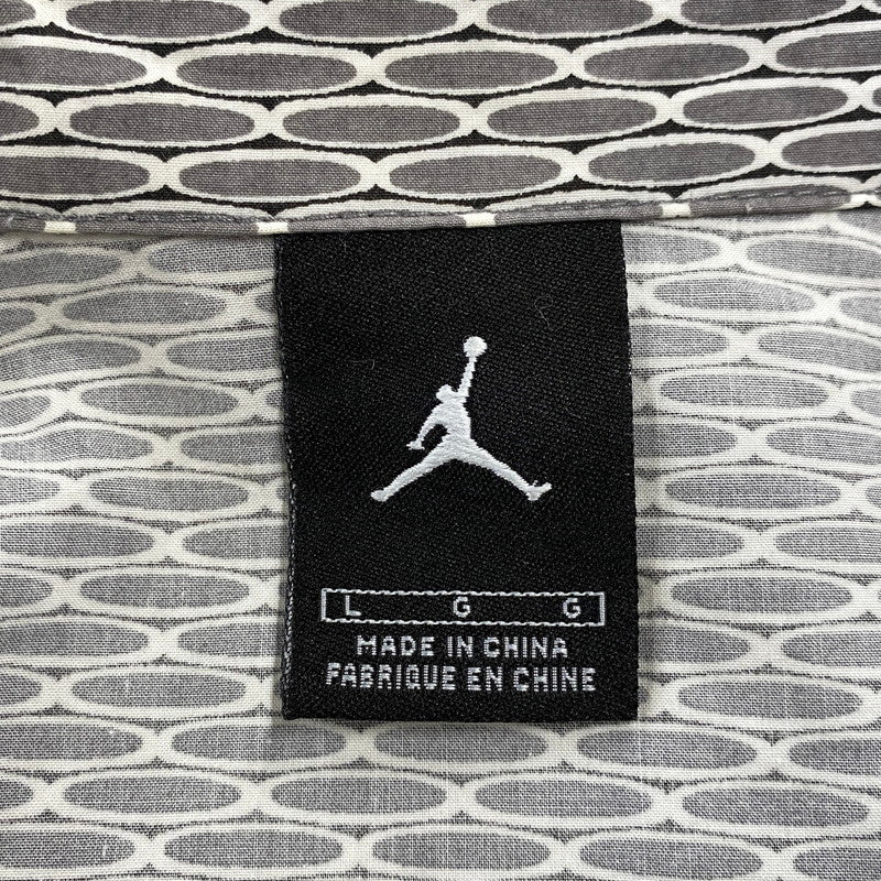 【中古品】【メンズ】 OLD NIKE JORDAN BRAND オールド ナイキ ジョーダン ブランド ALL OVER PATTERN COACH SHIRT JACKET オールオーバーパターン コーチシャツジャケット 146-260806-as-02-izu サイズ：L カラー：グレー系 万代Net店