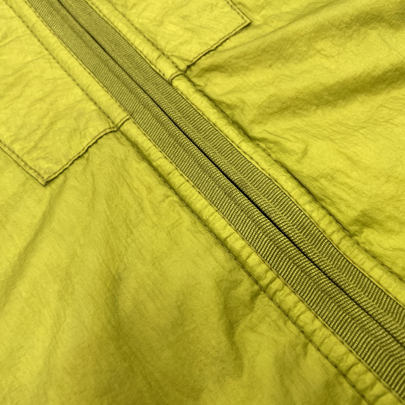【現状渡し品】【メンズ】 OLD STONE ISLAND オールドストーンアイランド FILLED MESH BADGE PUFFER JACKET メッシュバッジ パファージャケット 141-260802-as-05-izu サイズ：L カラー：ライトグリーン 万代Net店