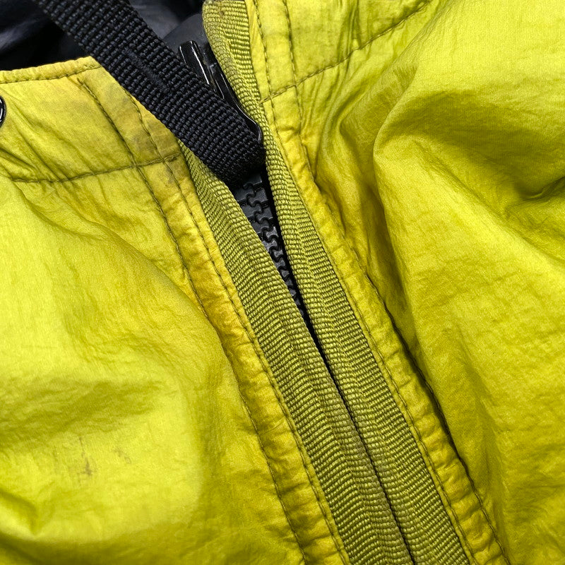 【現状渡し品】【メンズ】 OLD STONE ISLAND オールドストーンアイランド FILLED MESH BADGE PUFFER JACKET メッシュバッジ パファージャケット 141-260802-as-05-izu サイズ：L カラー：ライトグリーン 万代Net店