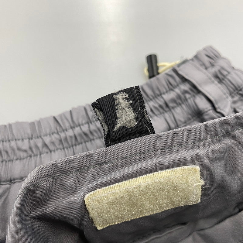【現状渡し品】【メンズ】 THRASHER スラッシャー 90’S GIMMICK NYLON CARGO PANTS ギミック ナイロン カーゴ パンツ ボトムス 157-260806-yn-01-izu サイズ：34 カラー：グレー 万代Net店