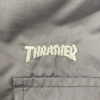 【現状渡し品】【メンズ】 THRASHER スラッシャー 90’S GIMMICK NYLON CARGO PANTS ギミック ナイロン カーゴ パンツ ボトムス 157-260806-yn-01-izu サイズ：34 カラー：グレー 万代Net店