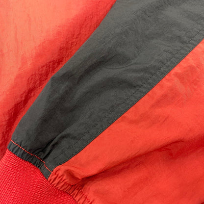 【中古品】【メンズ】 NIKE ナイキ タイ製 CENTER SWOOSH NYLON PULLOVER SHIRT センター スウッシュ ナイロン プルオーバー シャツ トップス 長袖 146-260807-cs-06-izu サイズ：XXL カラー：レッド 万代Net店